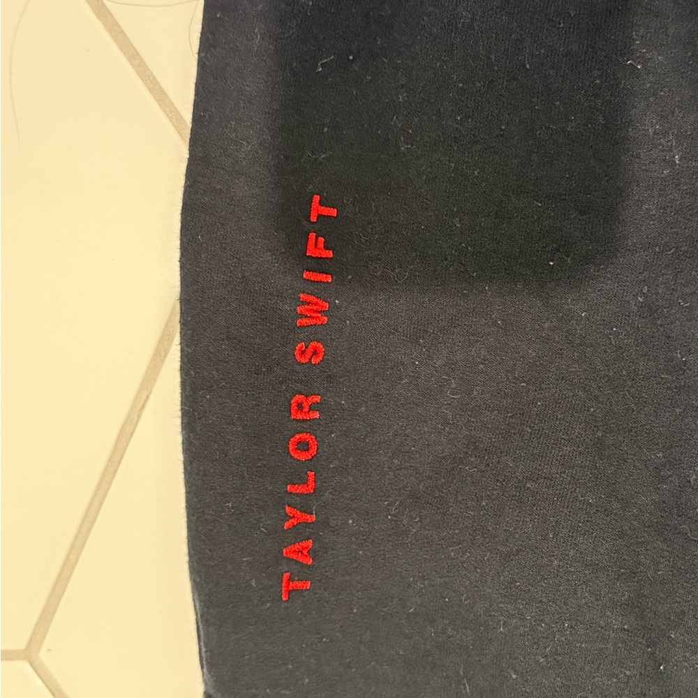 Taylor Swift Black Women’s Sweatpants with Red Hearts on the leg, Size Large - Picture 2 of 6